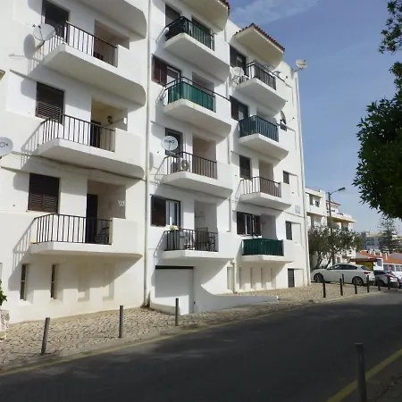 Algarve, Central 1 Bedroom Apartment, Albufeira, In Praia Oura *