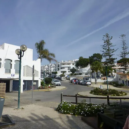 Algarve, Central 1 Bedroom Apartment, Albufeira, In Praia Oura شقة *